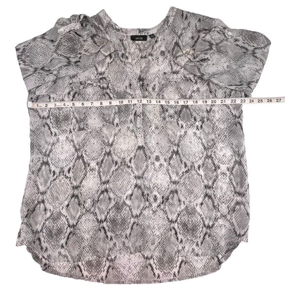 Apt 9 Blouse XL Gray Boho Sheer Python Animal Print Lightweight Elegant Top - Picture 3 of 10